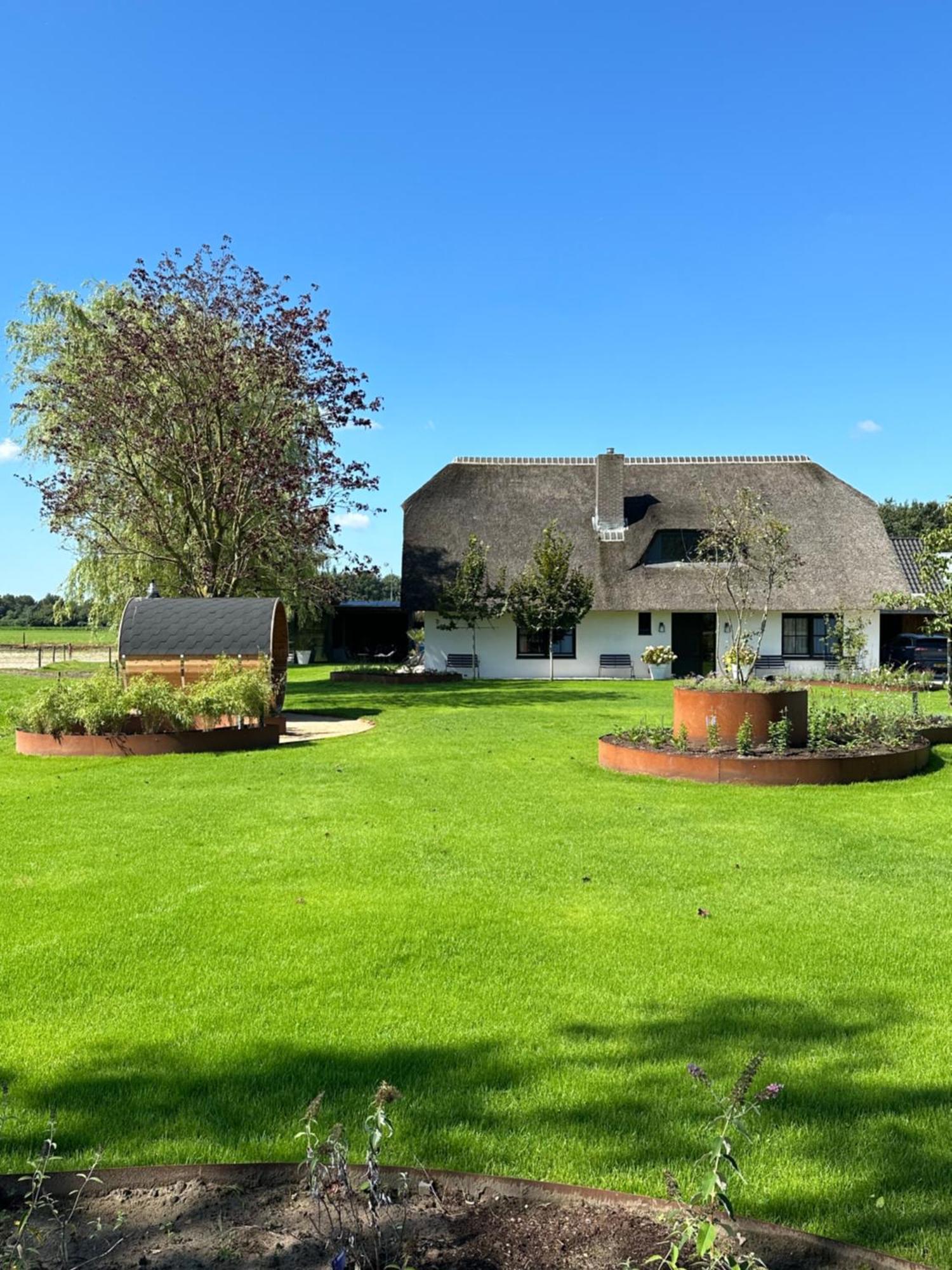 Bed and Breakfast De Gouden Wilg Lunteren Esterno foto